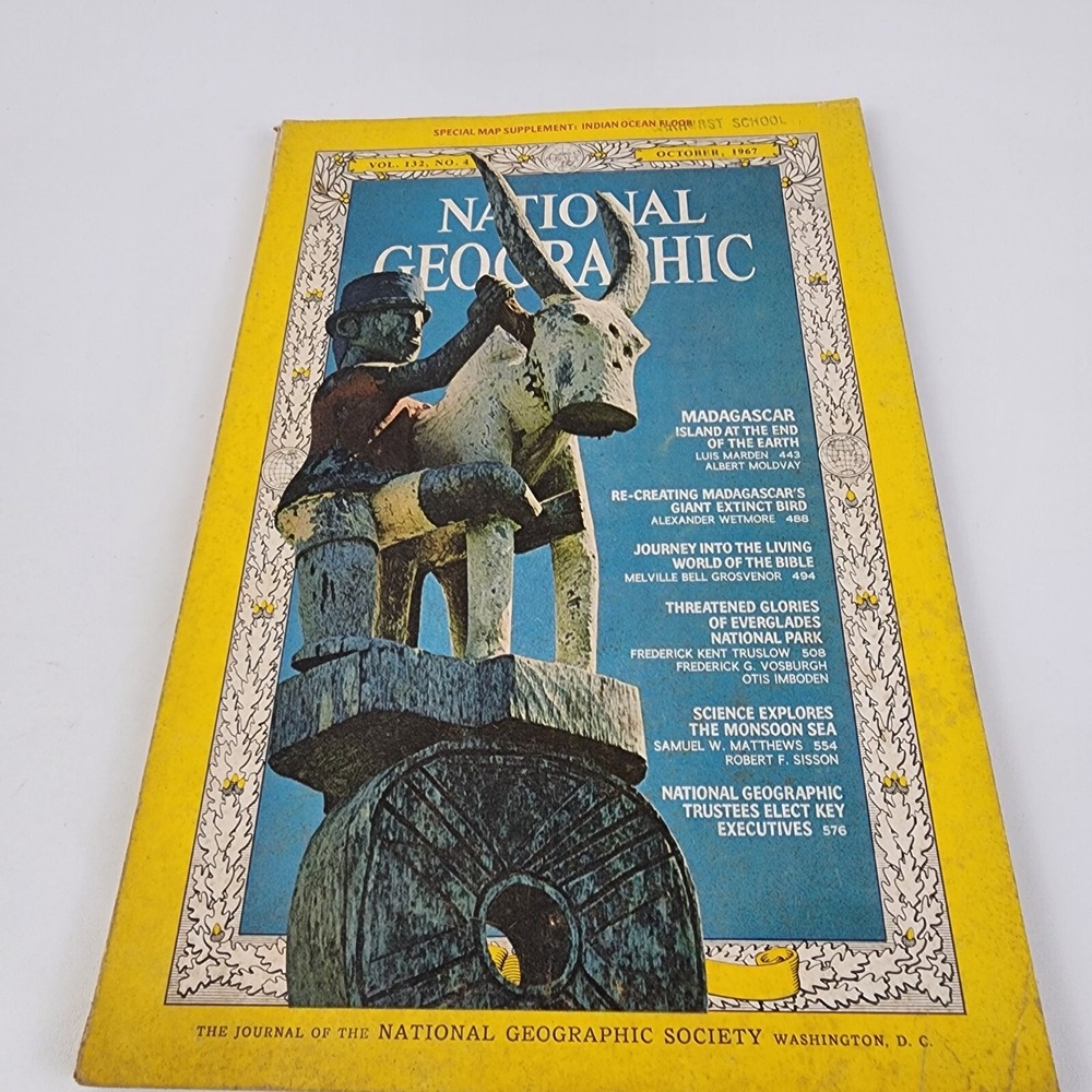 National Geographic Magazine October 1967 No  Insert